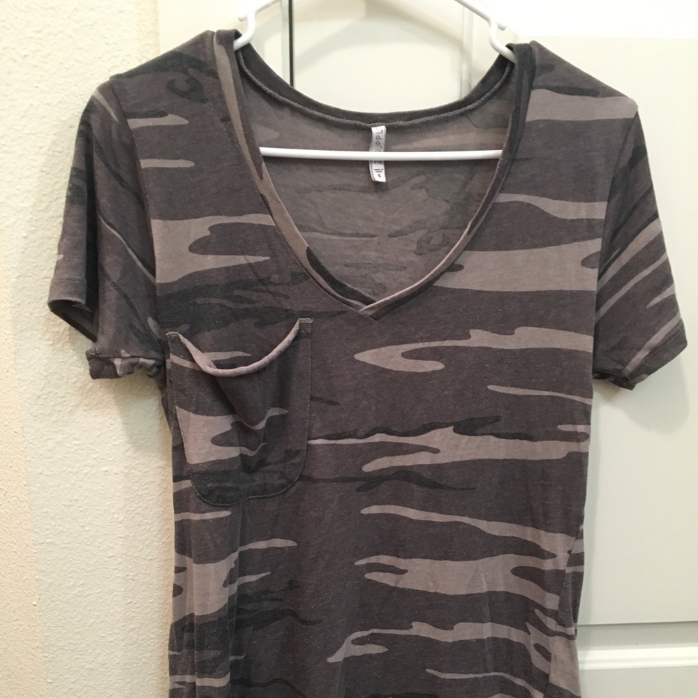 2 for 1 DEAL: casual shirts! 1 Grey & 1 Camo 💋